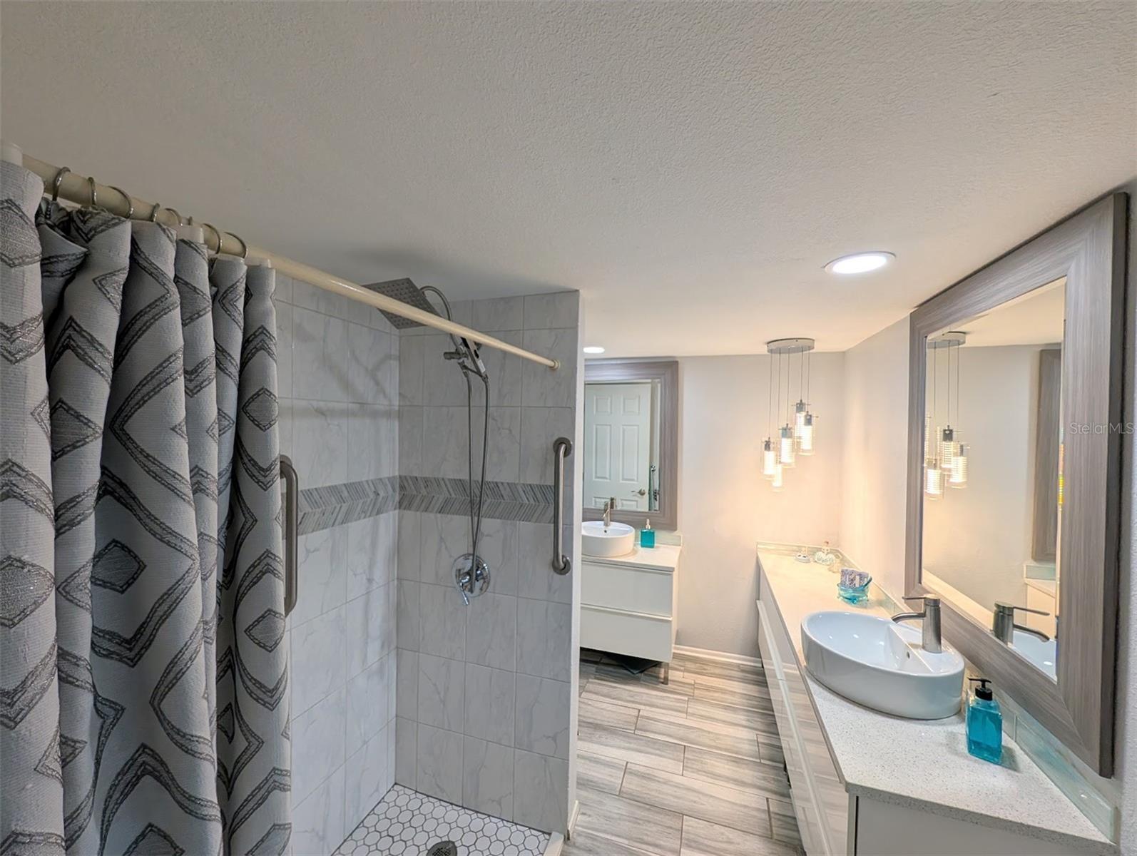 7136 Vista Way Property Photo 5