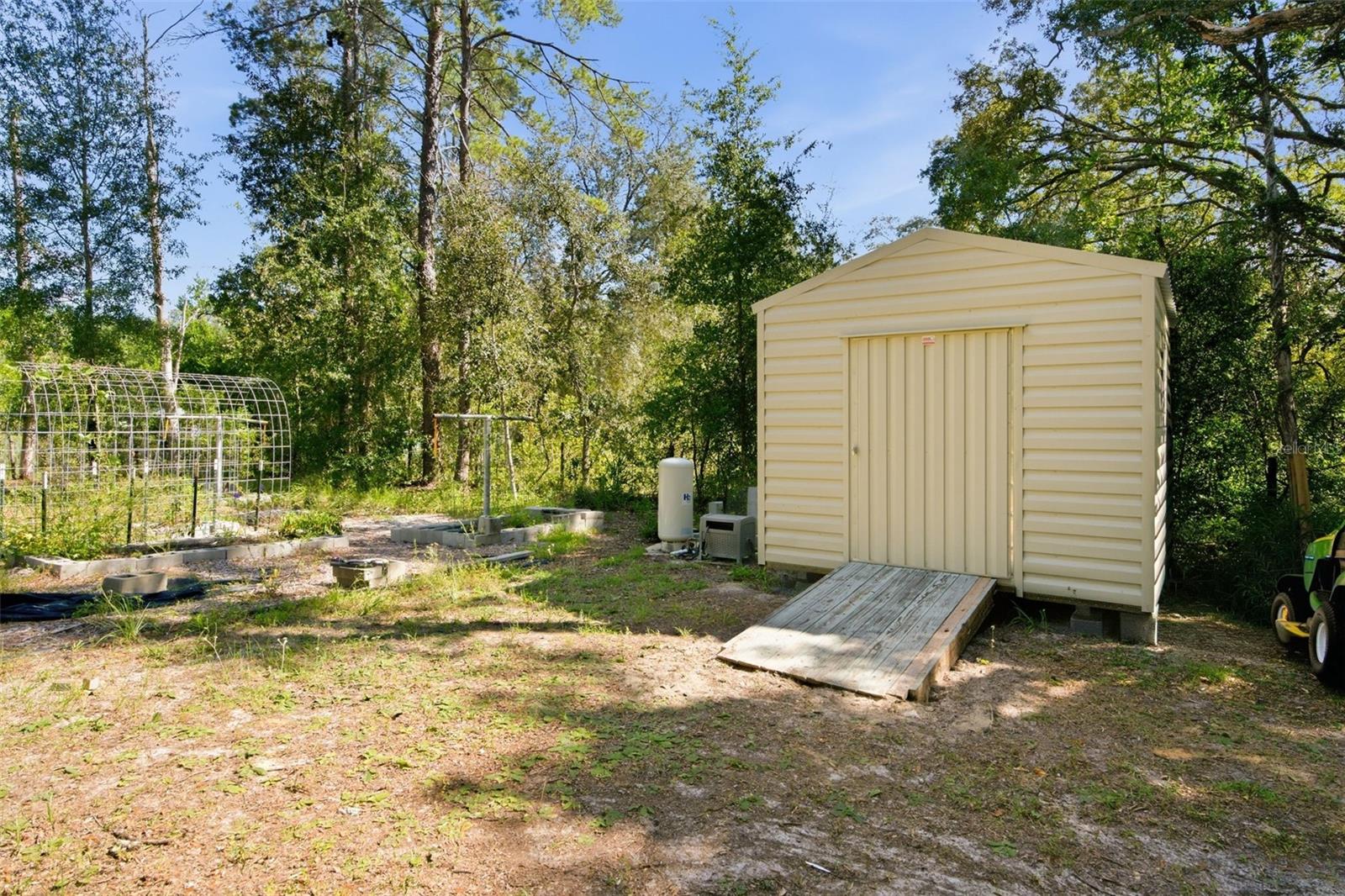 1181 W Cardinal St Property Photo 30