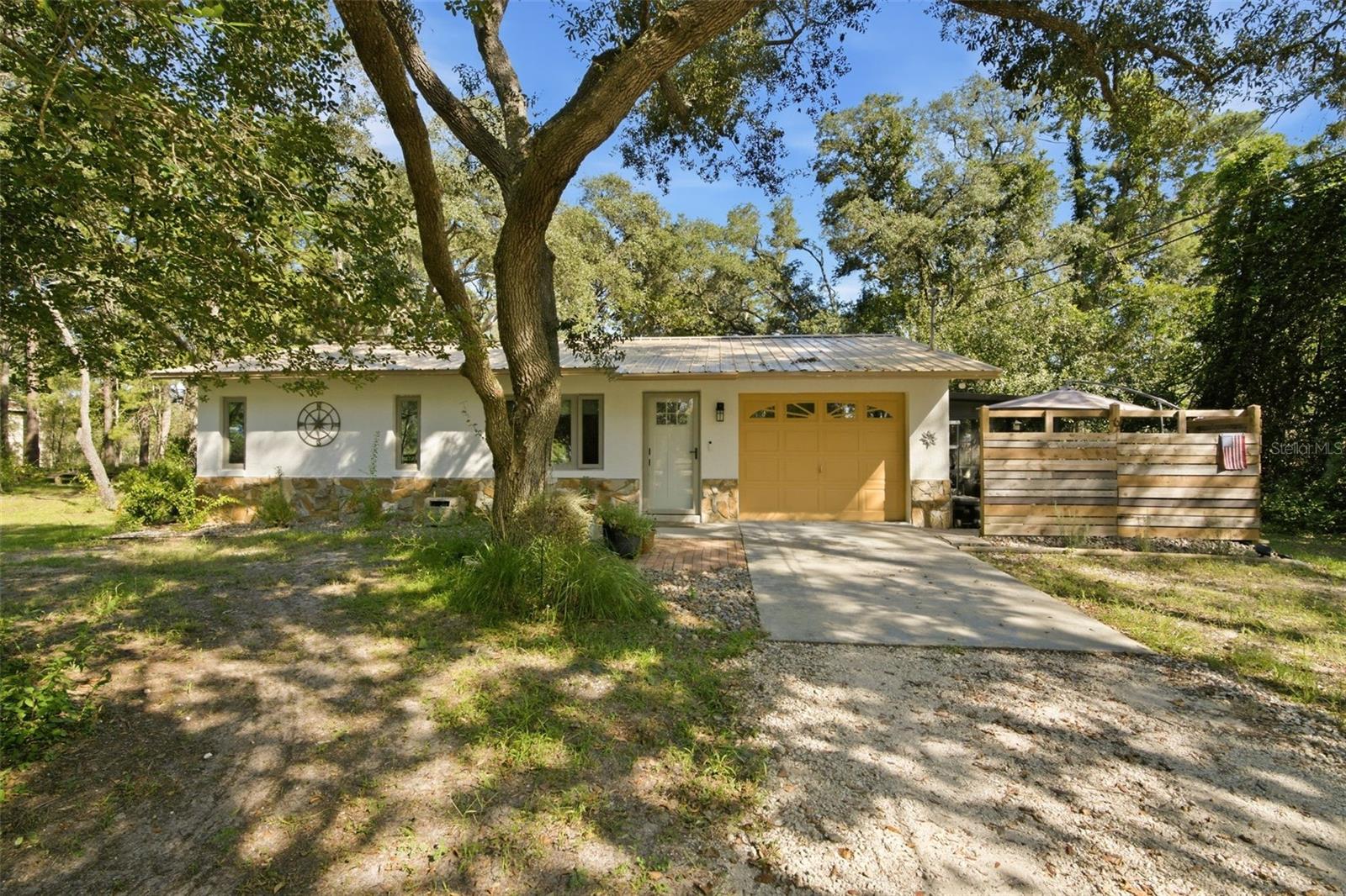 1181 W Cardinal St Property Photo 36