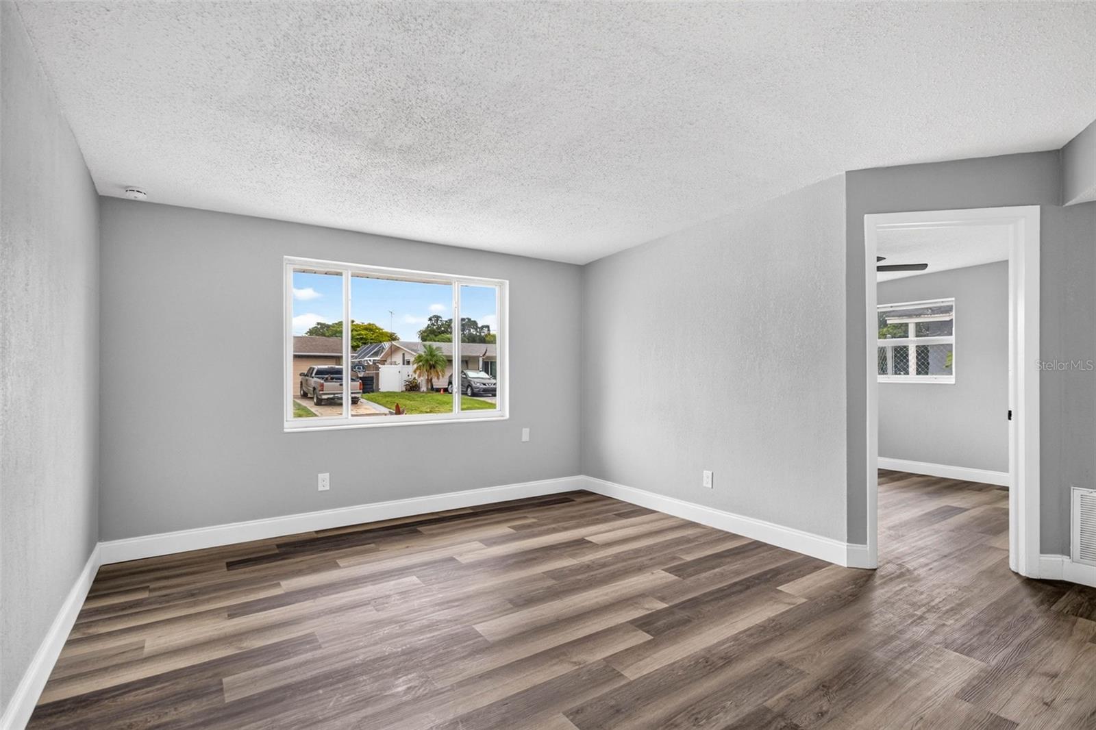 11031 Hassle Ave Property Photo 6