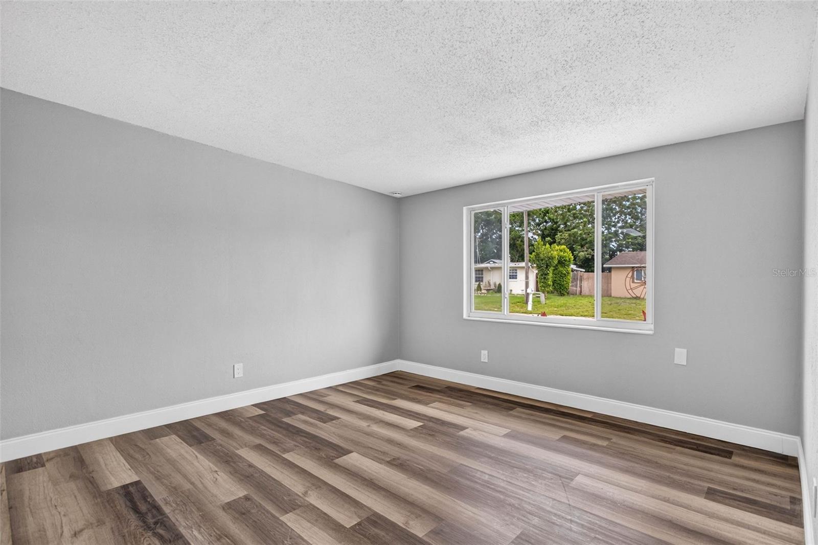 11031 Hassle Ave Property Photo 10