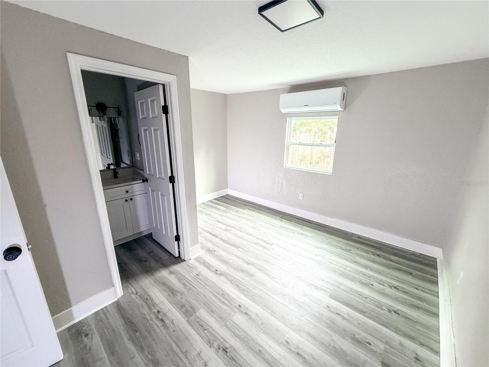 8308 N Mulberry St Property Photo 10