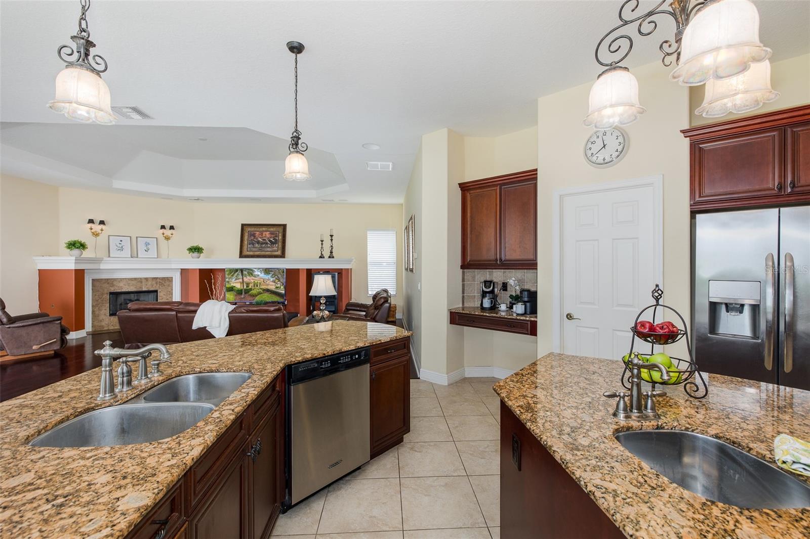 10640 Pontofino Cir Property Photo 27