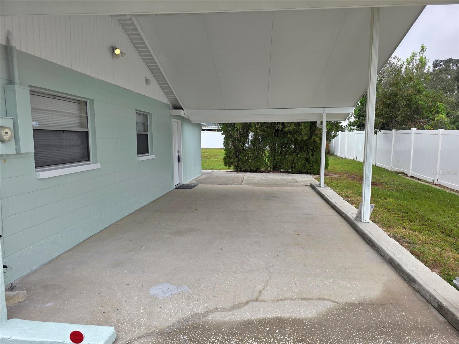 5446 Colchester Ave Property Photo 2