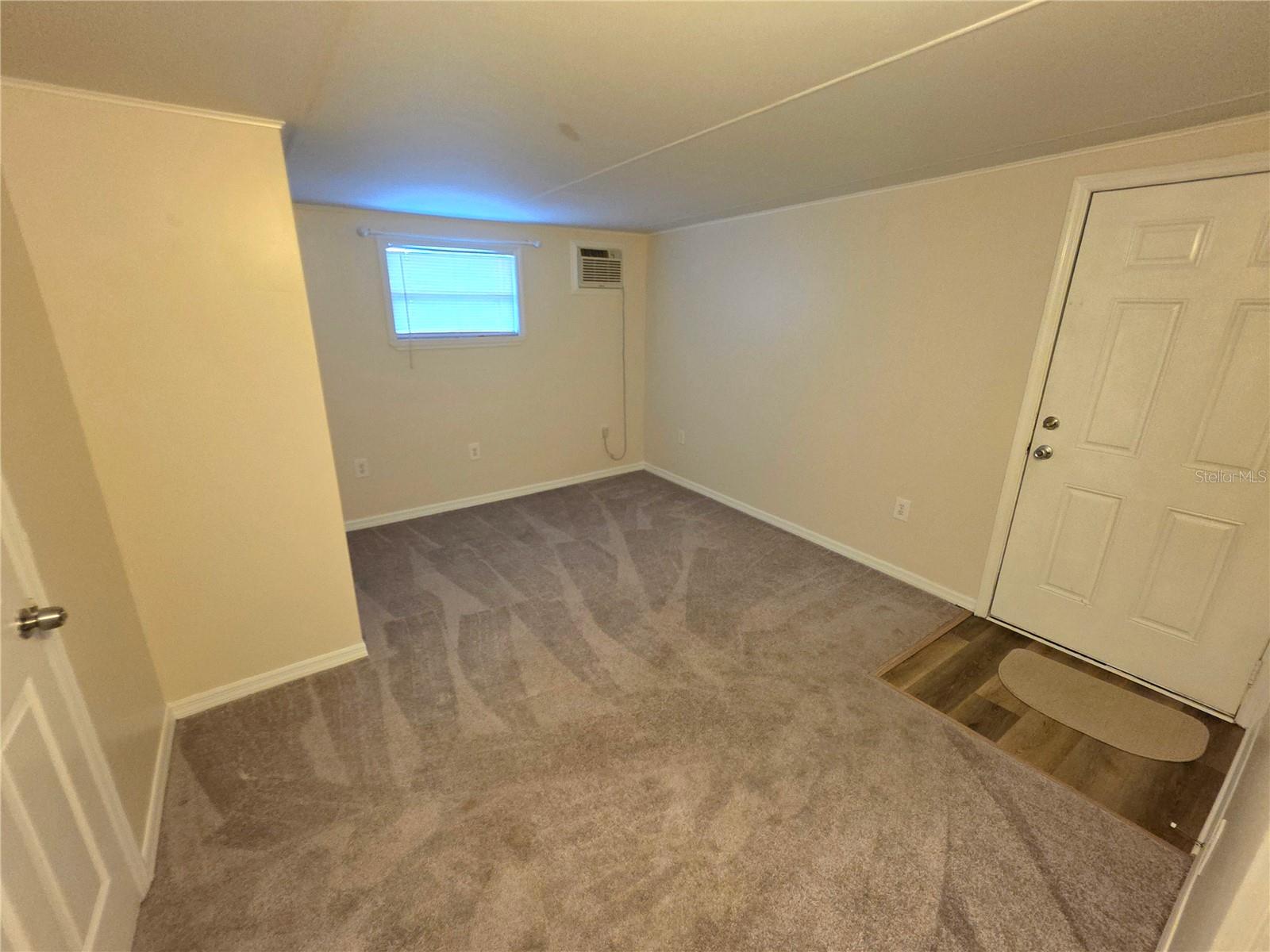 5446 Colchester Ave Property Photo 12