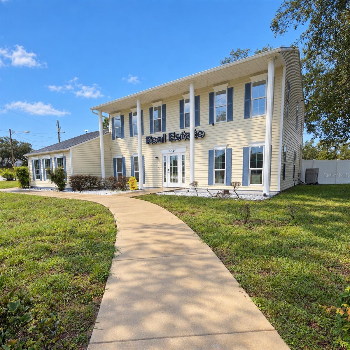 11534 Spring Hill Dr Property Photo 1