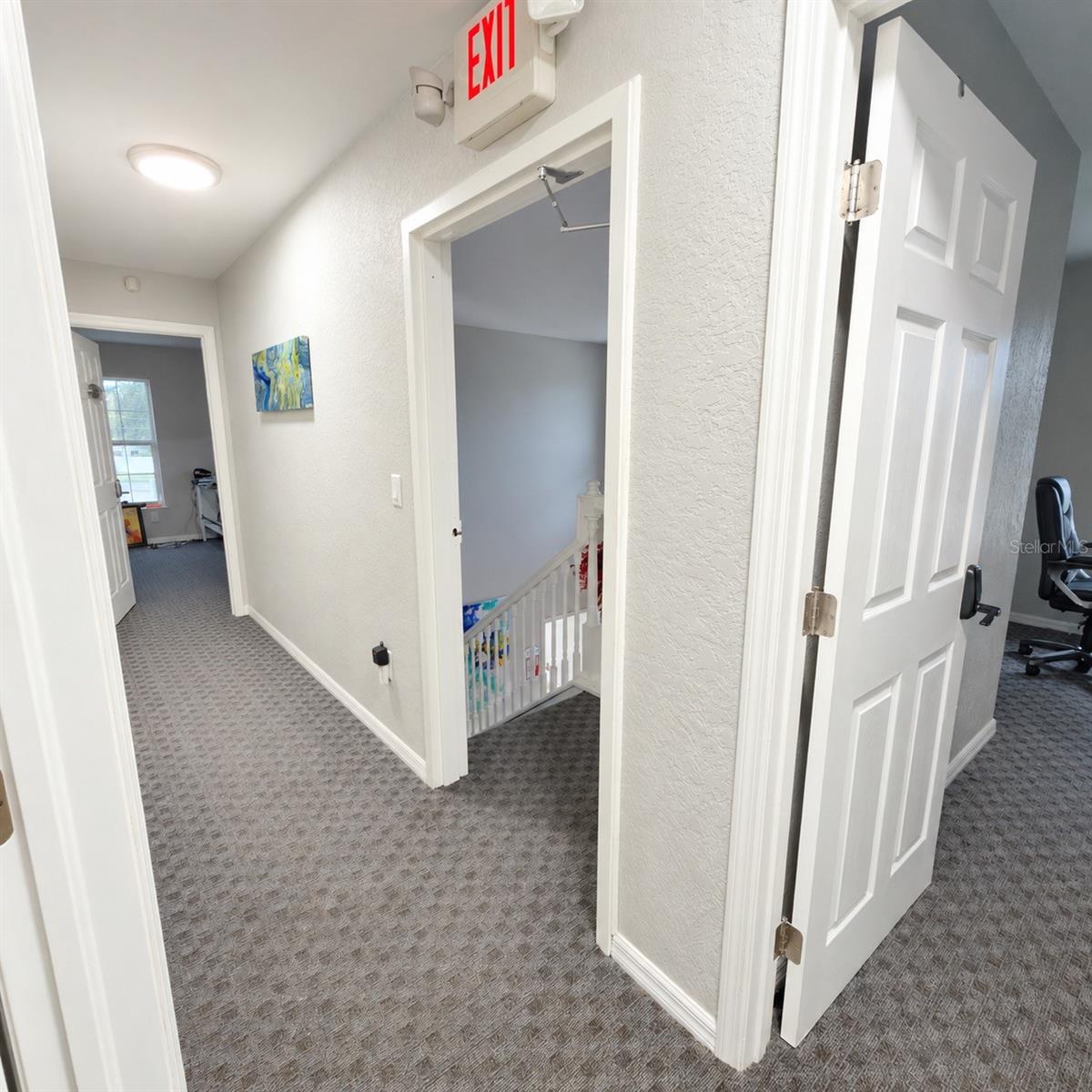 11534 Spring Hill Dr Property Photo 4