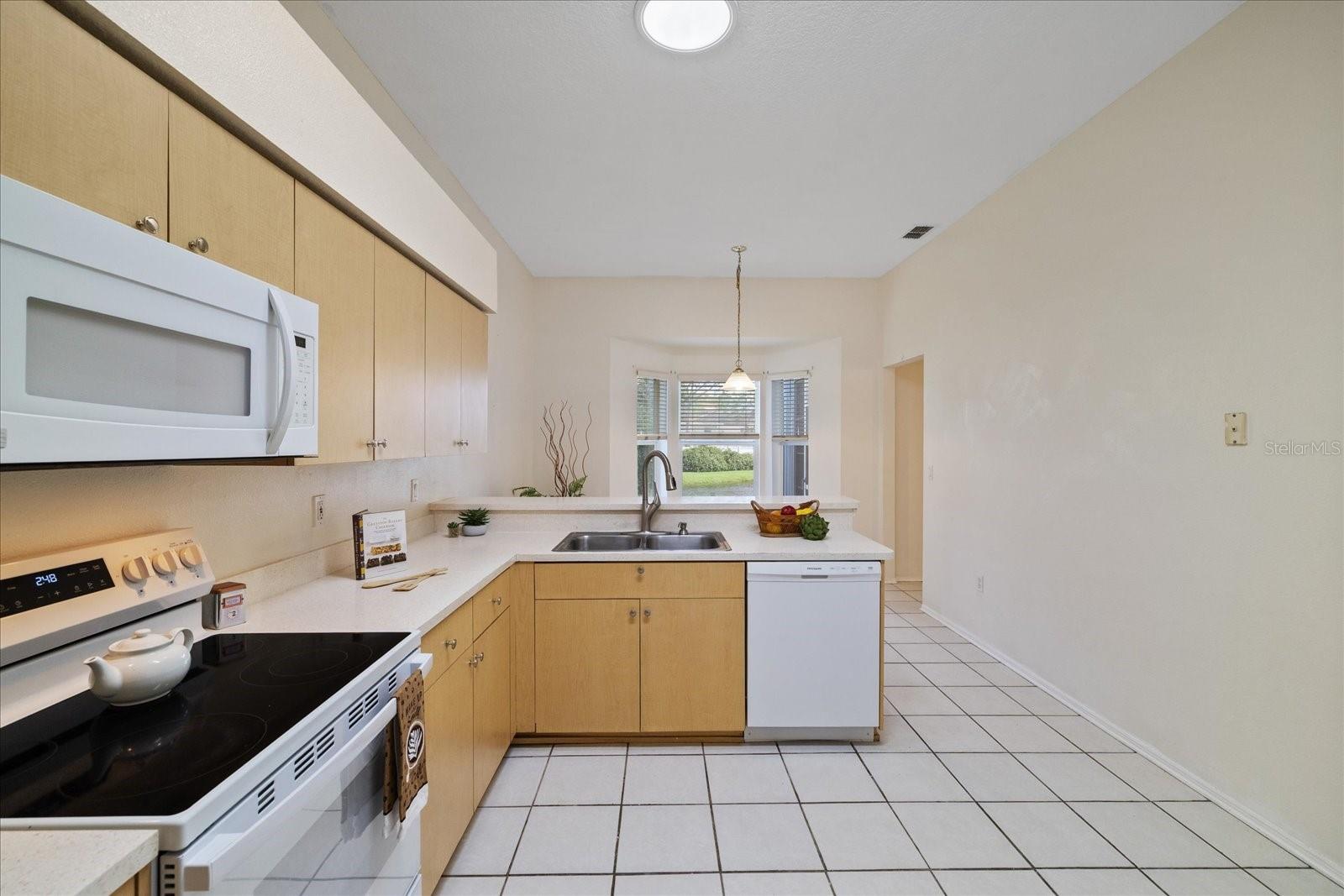 12128 Loblolly Pine Dr Property Photo 6