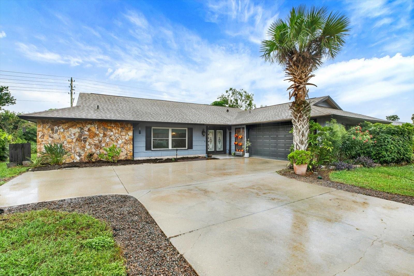 13100 Western Cir Property Photo 1
