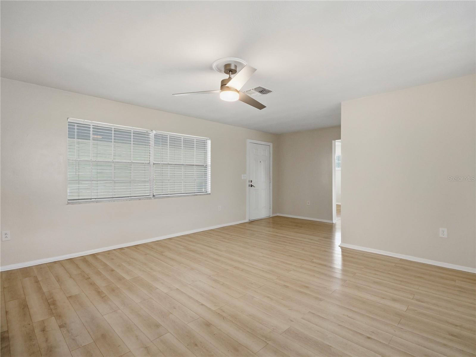 2048 Waterfall Dr Property Photo 7