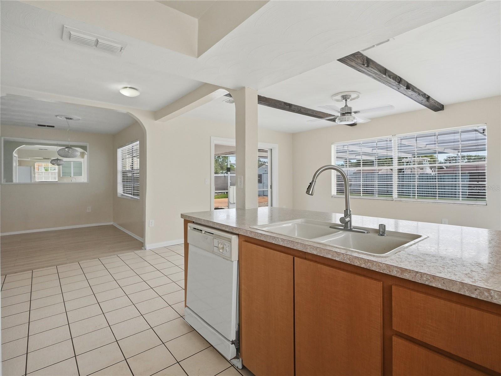 2048 Waterfall Dr Property Photo 16