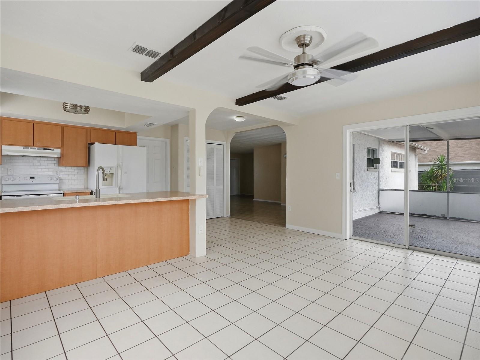 2048 Waterfall Dr Property Photo 18
