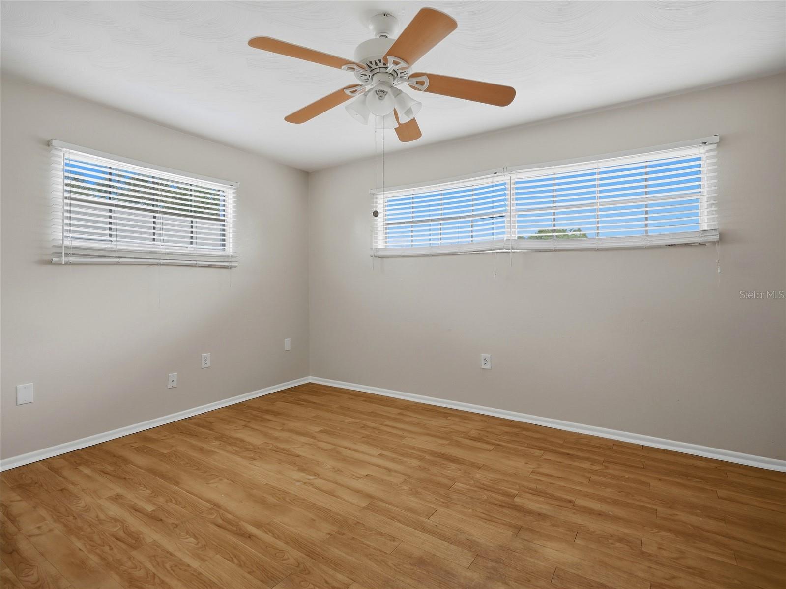 2048 Waterfall Dr Property Photo 24