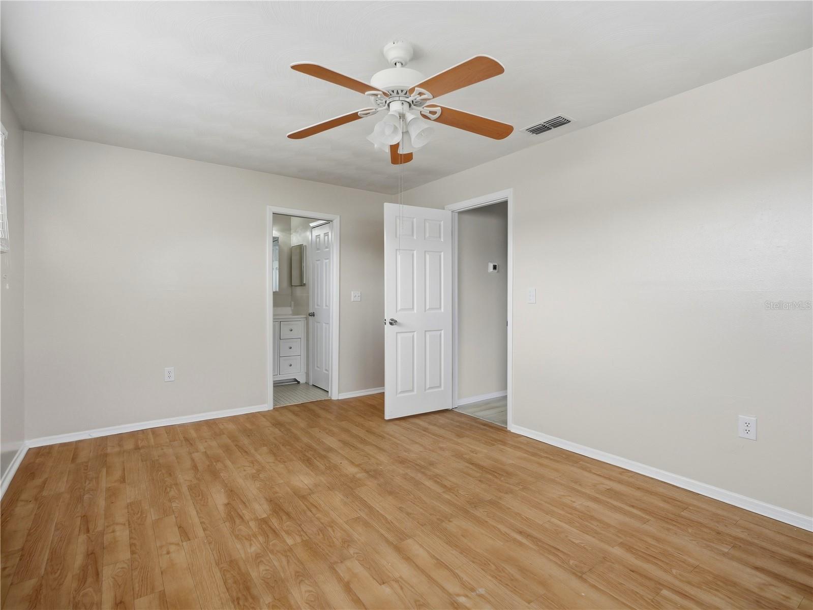2048 Waterfall Dr Property Photo 26