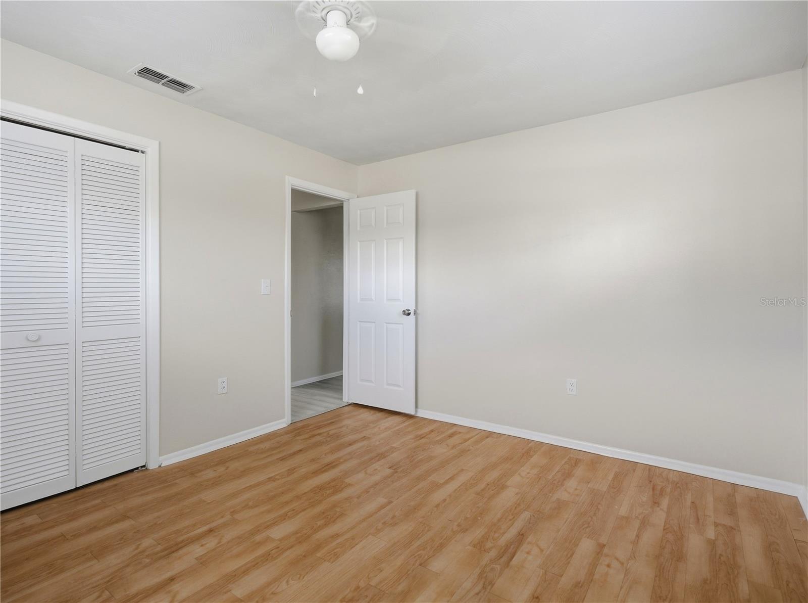2048 Waterfall Dr Property Photo 30