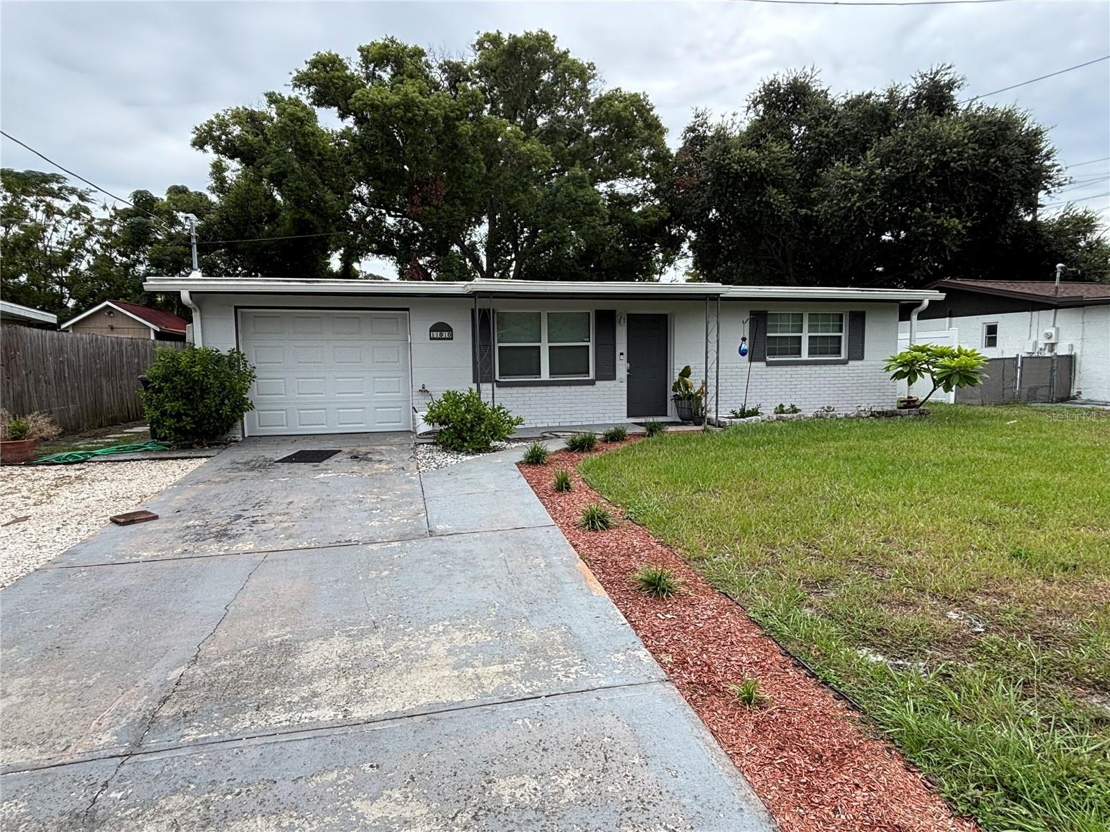 11010 Hassle Ave Property Photo 1