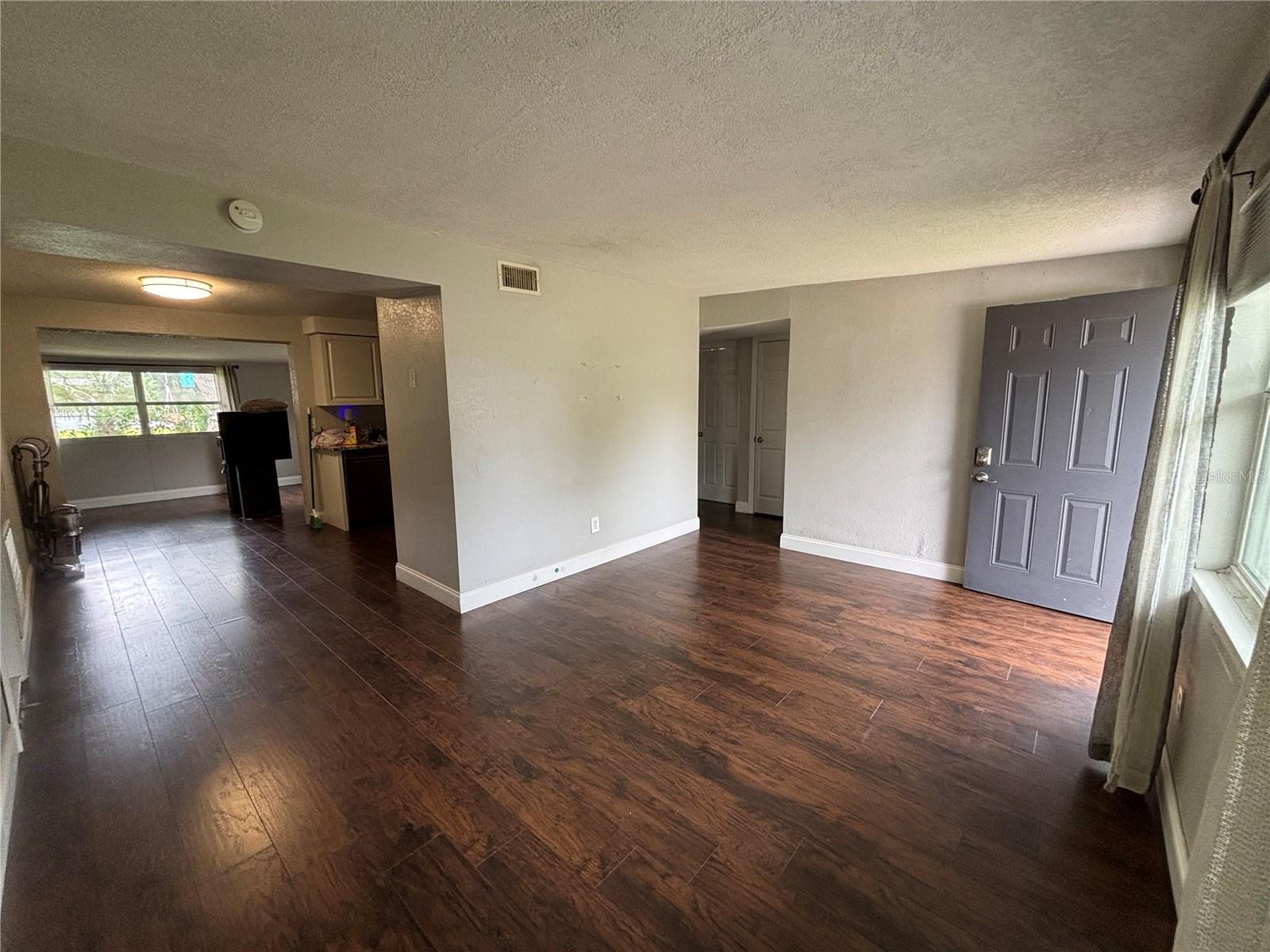 11010 Hassle Ave Property Photo 5