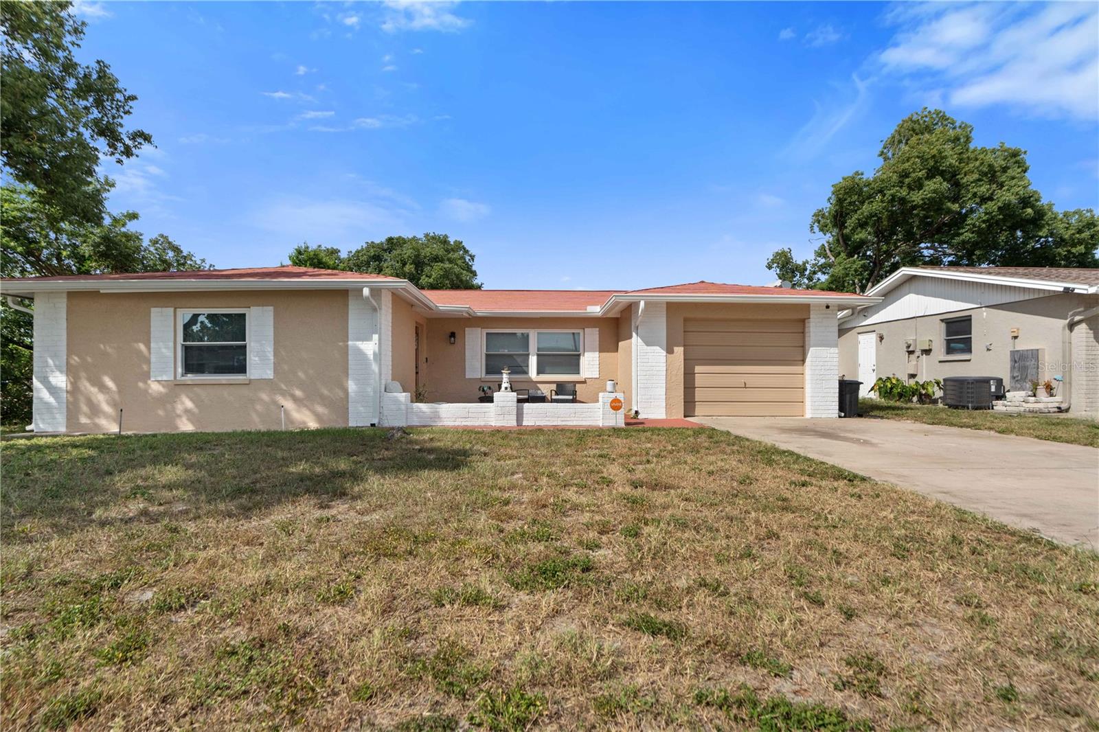 7735 HAWTHORN DR Property Photo 1