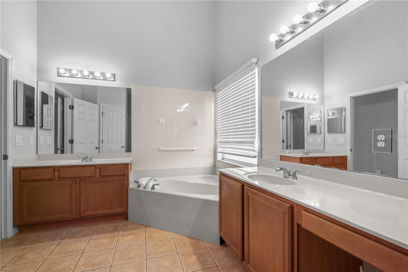 2264 Viehman Trl Property Photo 16