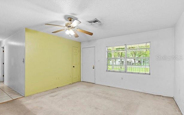6235 Ogburn St Property Photo 8