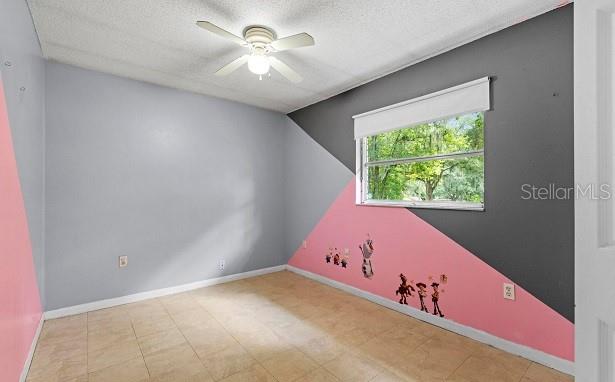 6235 Ogburn St Property Photo 18