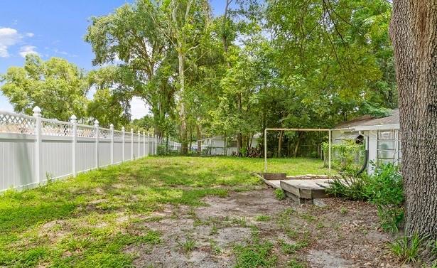 6235 Ogburn St Property Photo 28