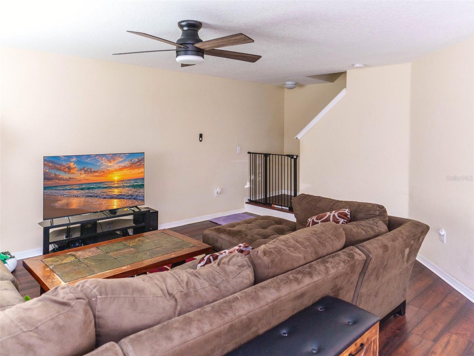 9812 Trumpet Vine Loop Property Photo 6