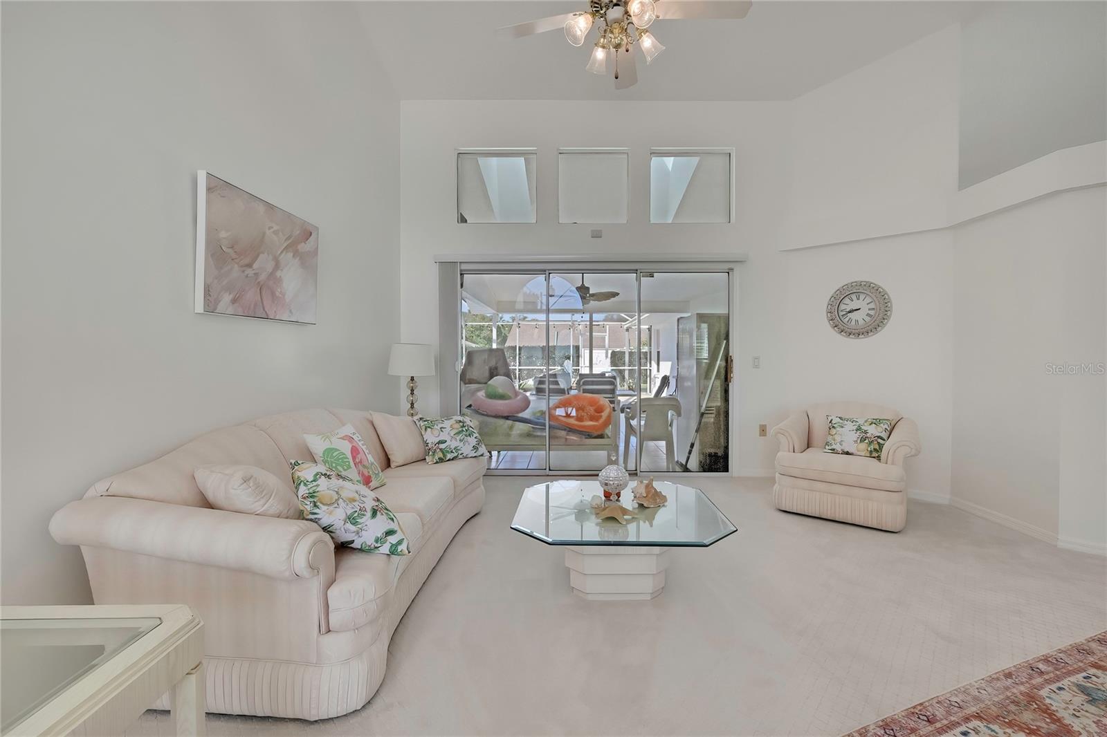 10247 Skyland St Property Photo 8