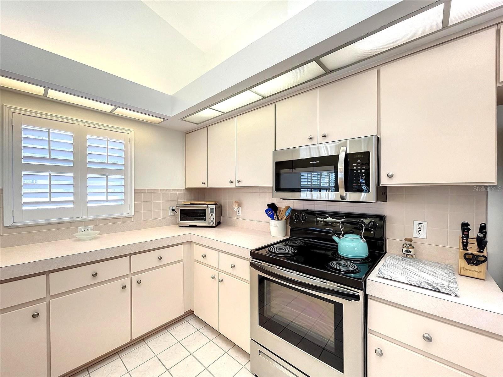 10247 Skyland St Property Photo 14