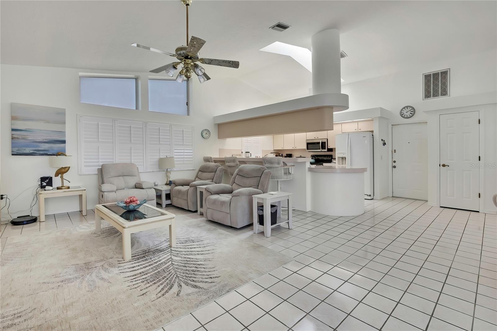 10247 Skyland St Property Photo 16