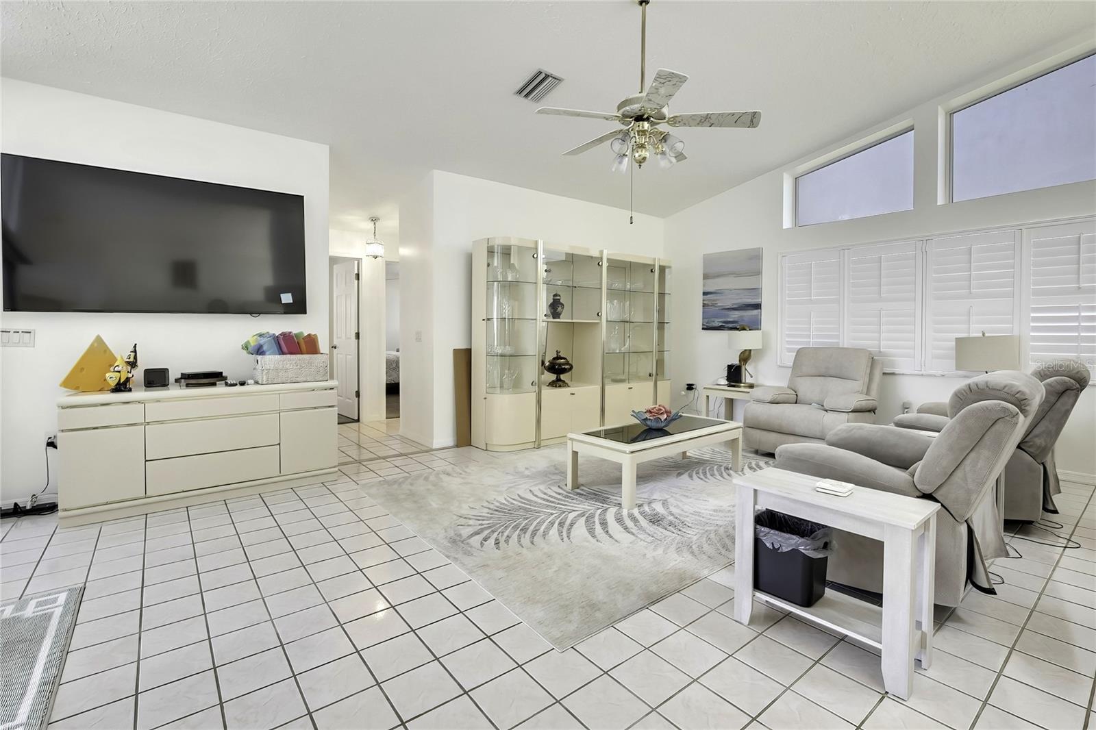 10247 Skyland St Property Photo 18