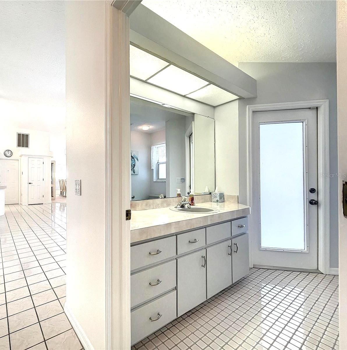 10247 Skyland St Property Photo 26