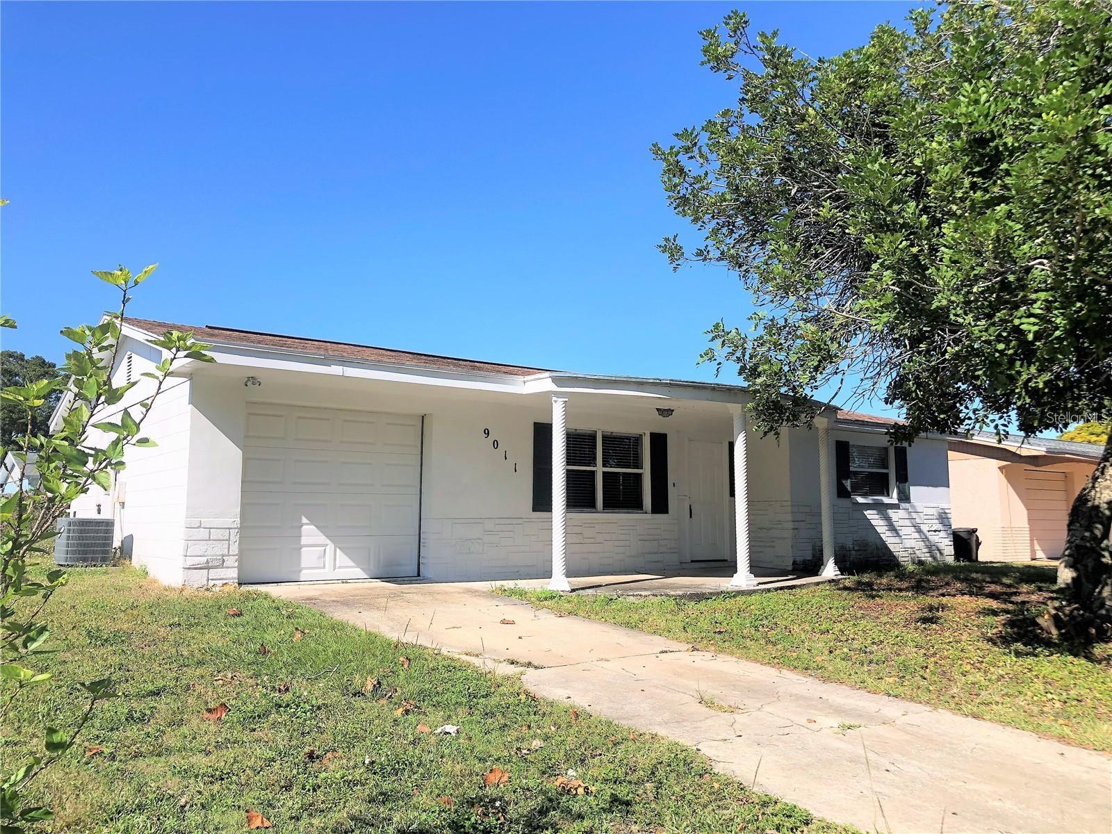 9011 SHALLOWFORD LN Property Photo 1