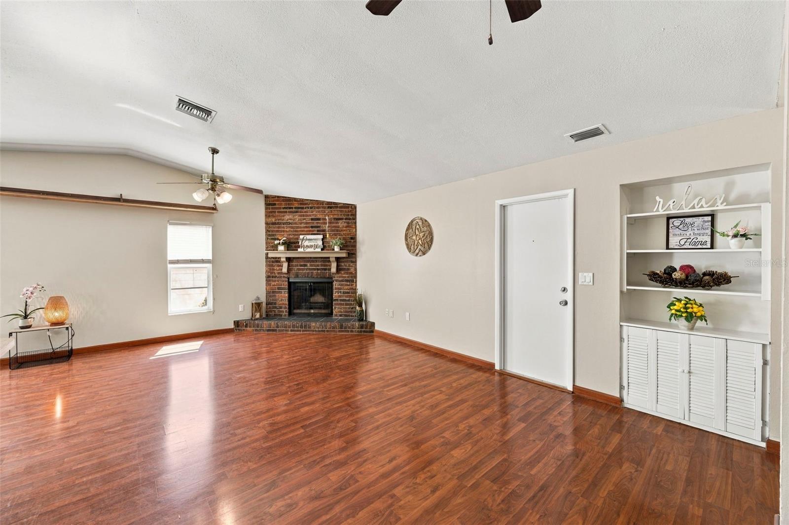 2383 Grove Valley Ave Property Photo 8