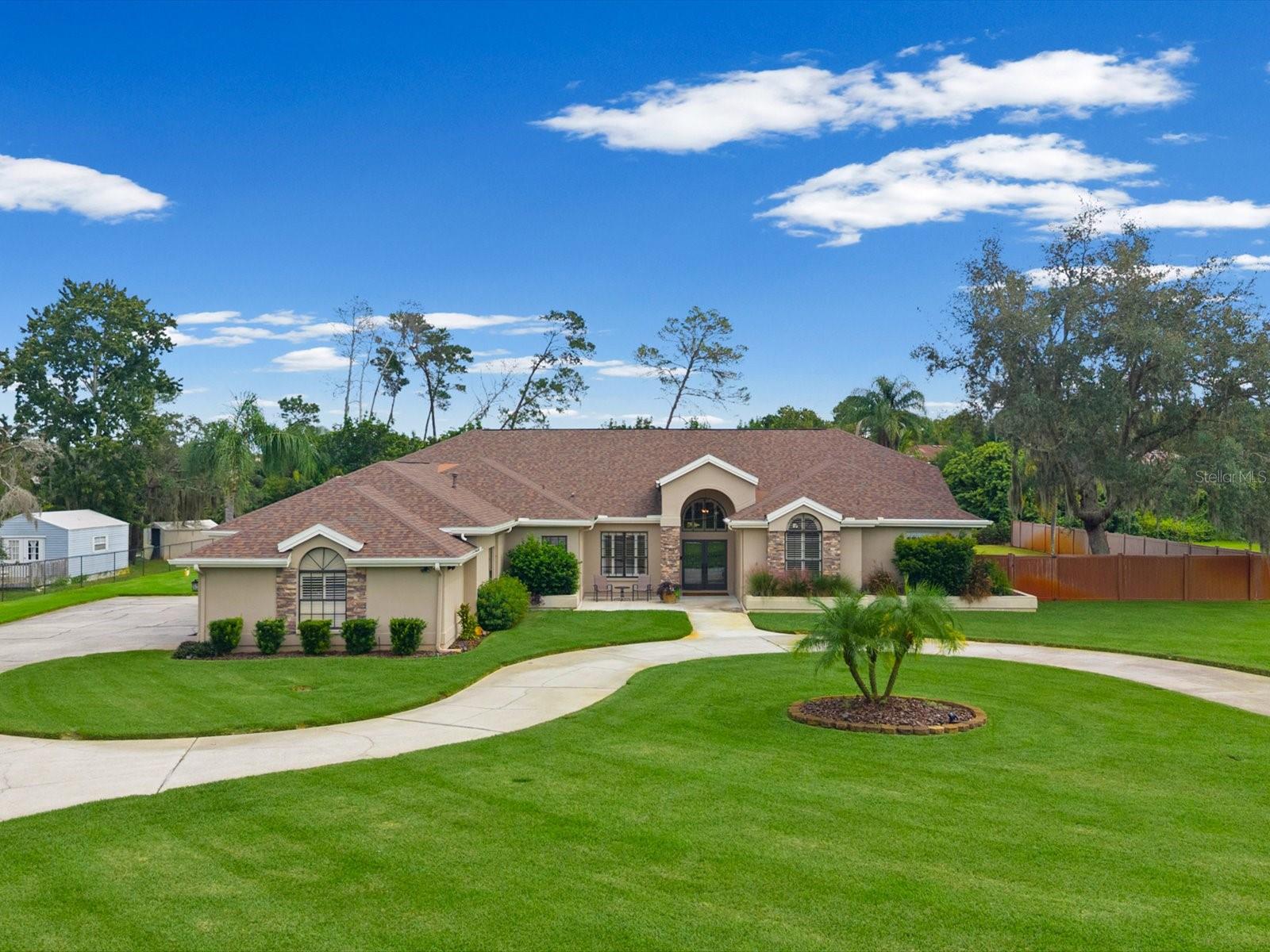 8906 Skymaster Dr Property Photo