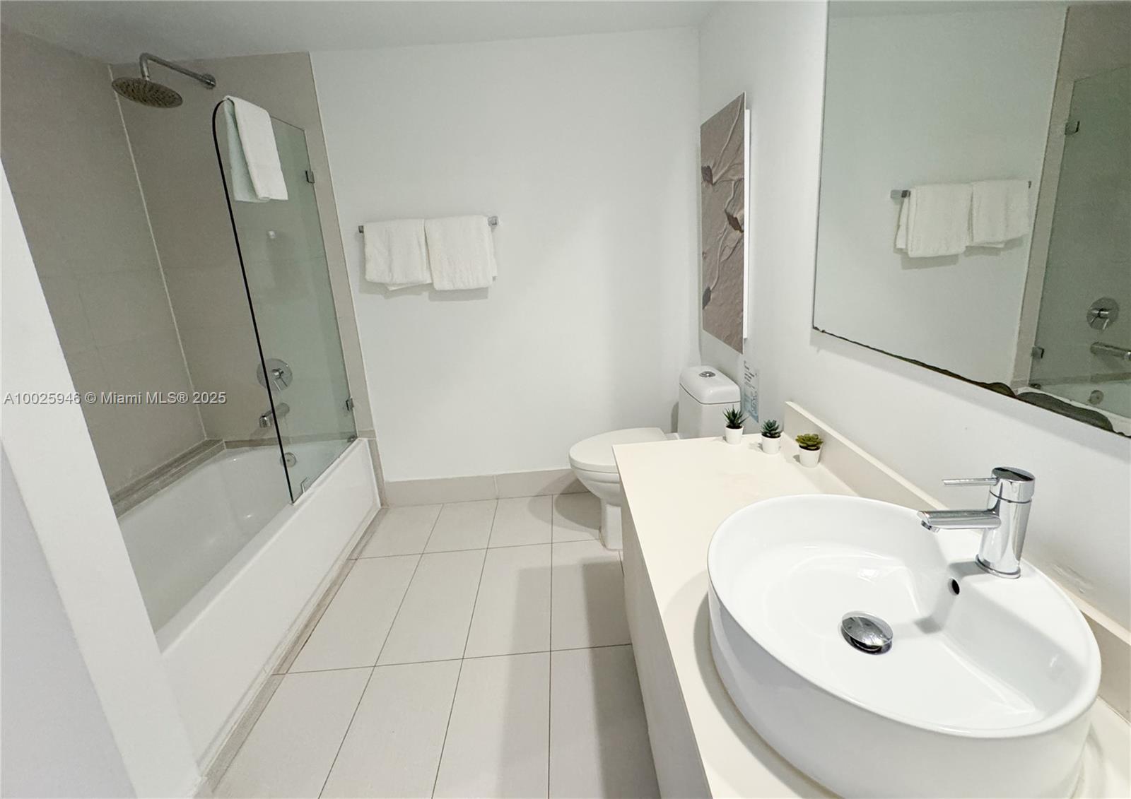 2602 E Hallandale Beach Blvd 1605 Property Photo 16