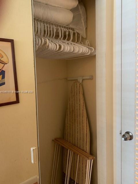 100 Lincoln Rd 1129 Property Photo 10