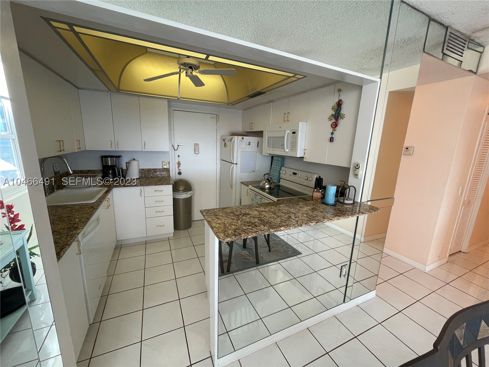 3505 S Ocean Dr 421 Property Photo 2
