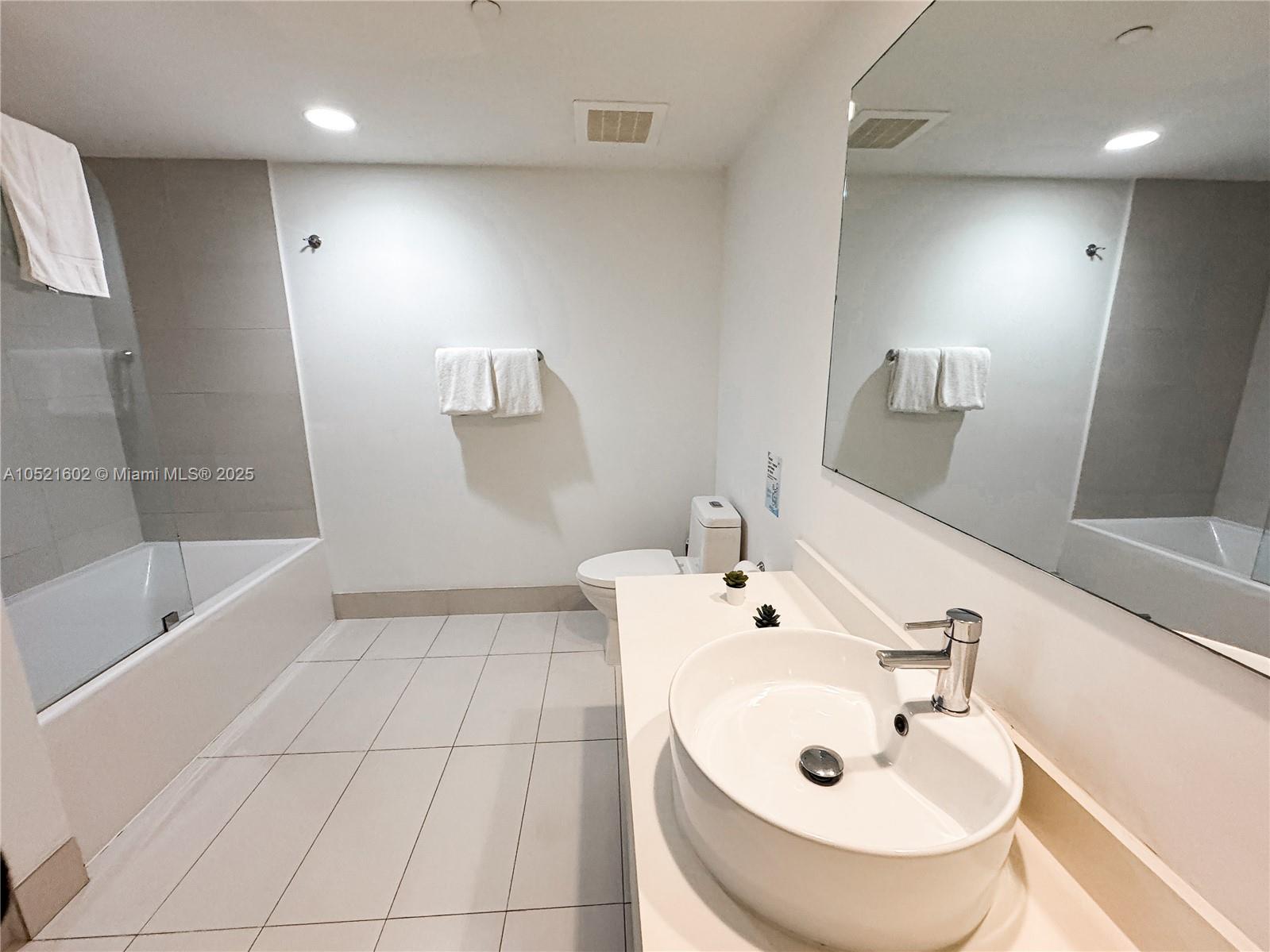 2600 E Hallandale Beach 3104 Property Photo 17
