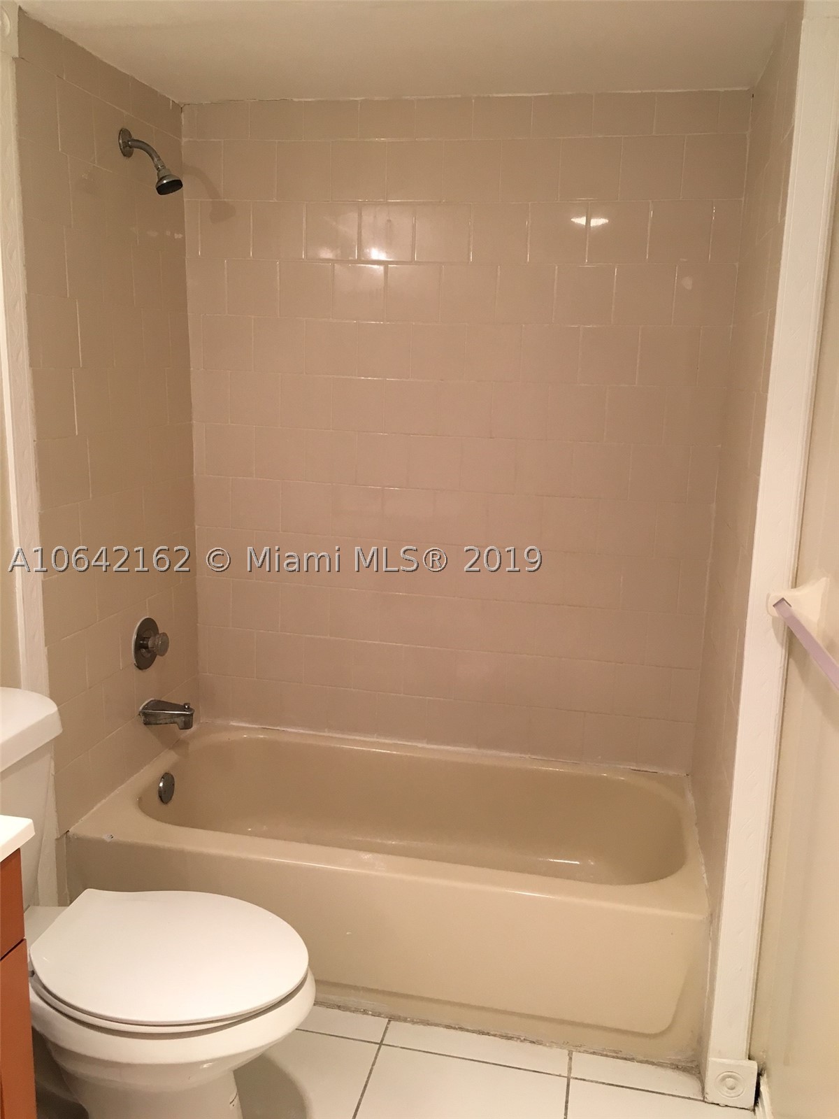 4170 Inverrary Dr 111 Property Photo 10