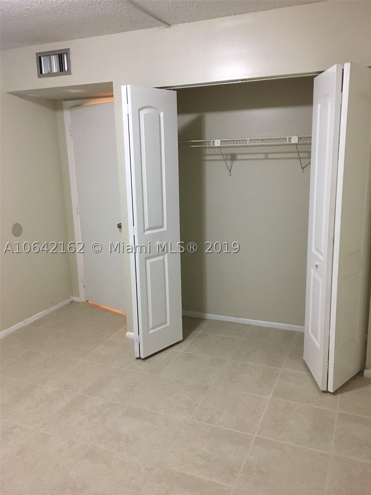 4170 Inverrary Dr 111 Property Photo 14
