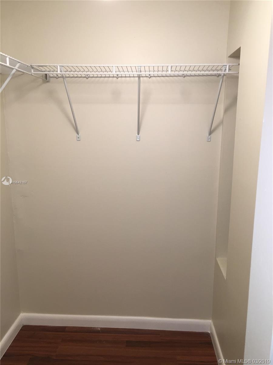 4164 Inverrary Dr 813 Property Photo 11