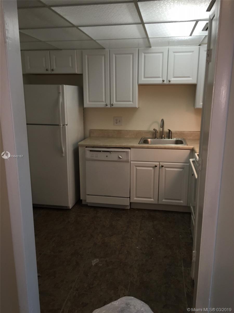 4164 Inverrary Dr 813 Property Photo 17