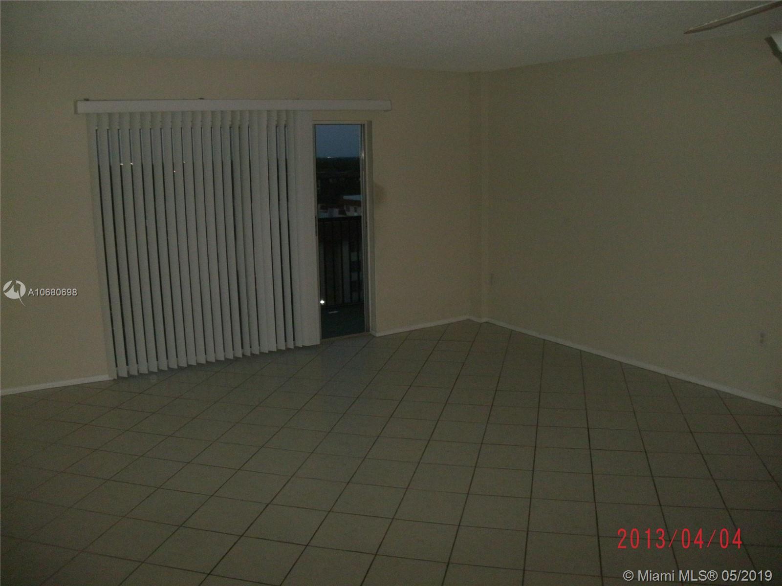 4174 Inverrary Dr 911 Property Photo 9