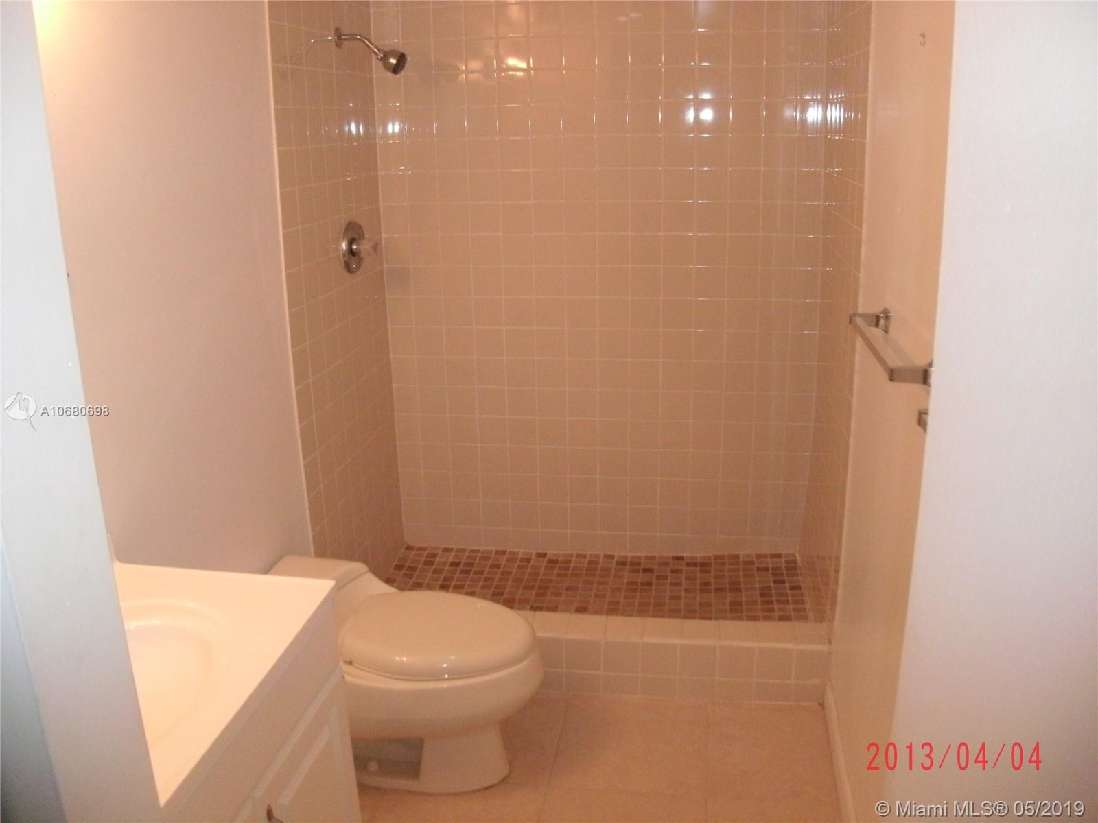 4174 Inverrary Dr 911 Property Photo 12
