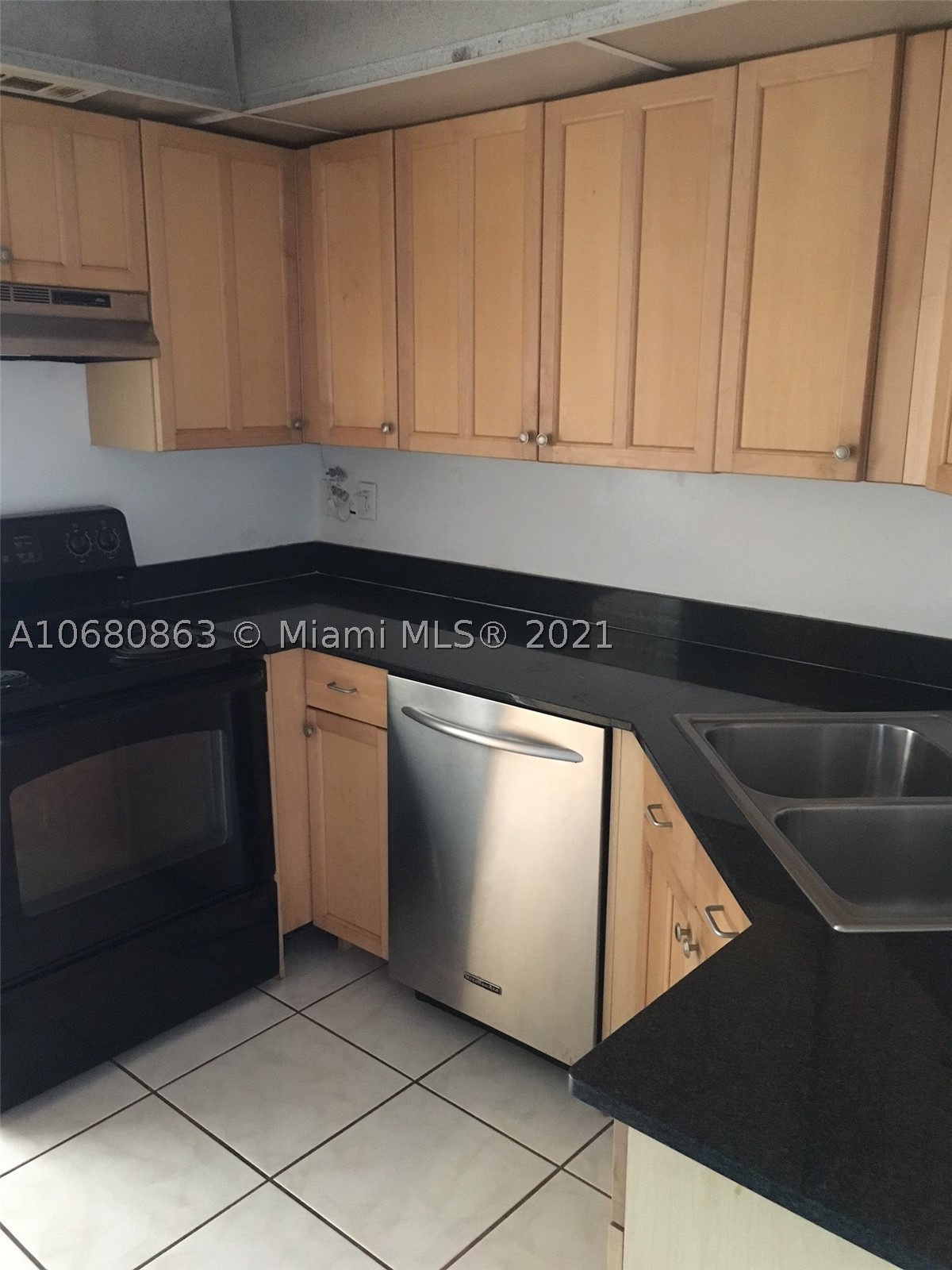 3301 Spanish Moss Ter 906 Property Photo 5