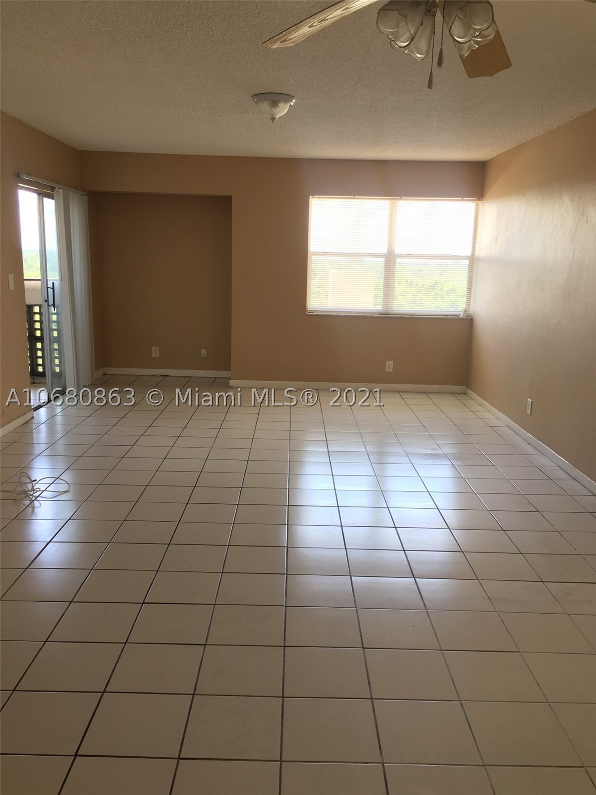 3301 Spanish Moss Ter 906 Property Photo 6