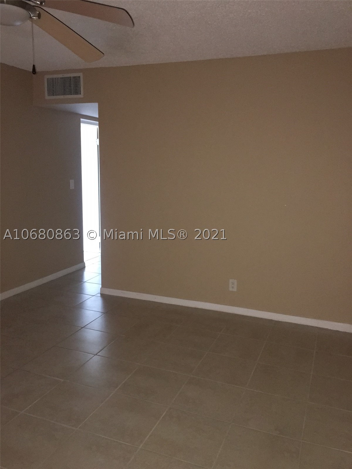 3301 Spanish Moss Ter 906 Property Photo 14