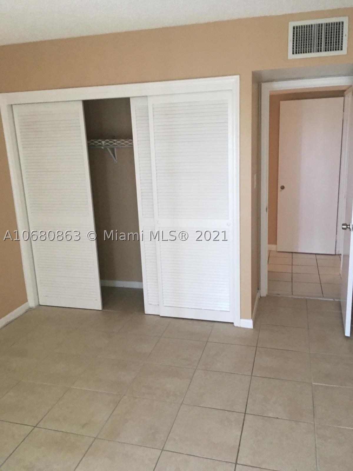 3301 Spanish Moss Ter 906 Property Photo 30