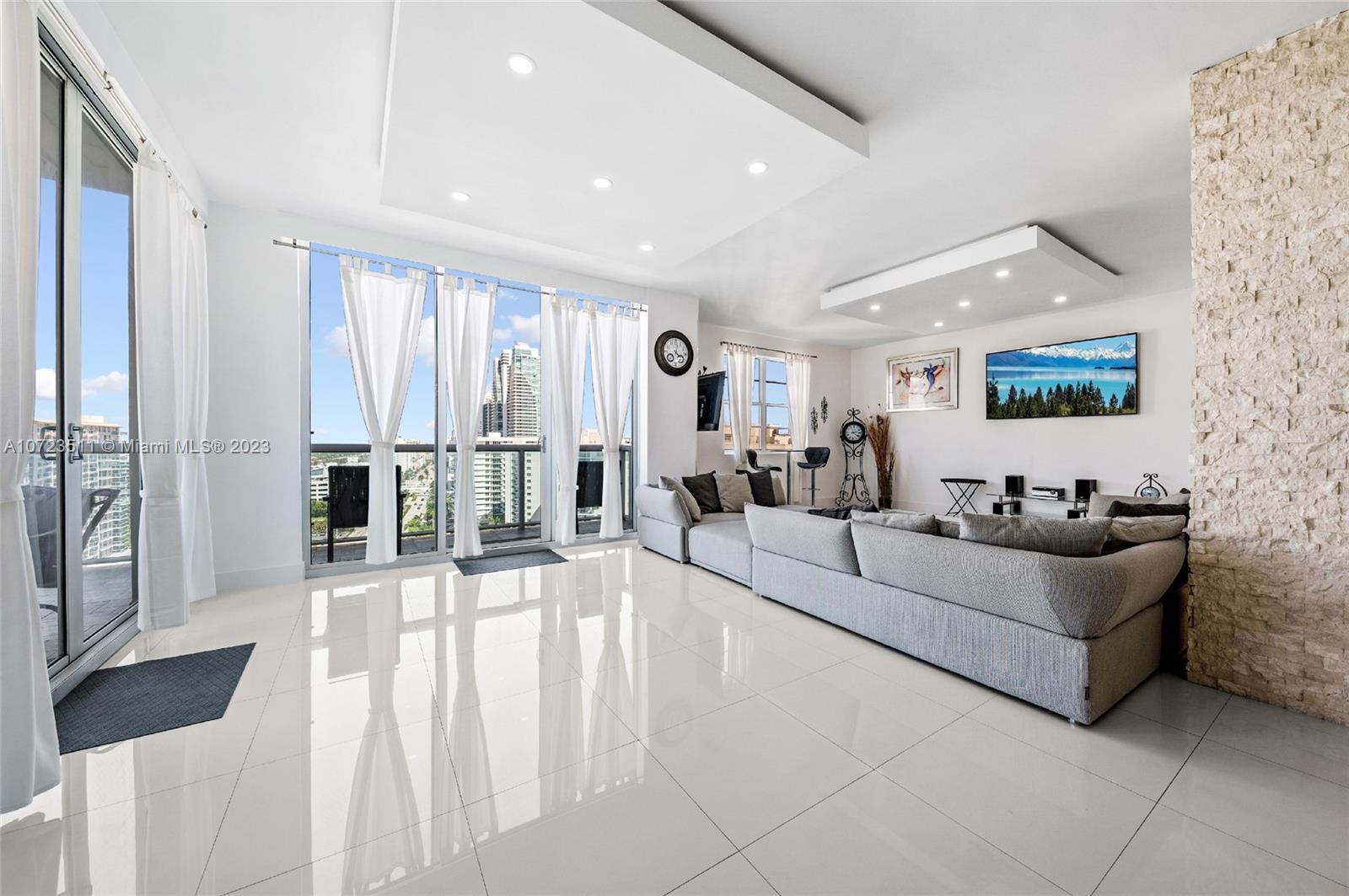4001 S Ocean Dr Ph2 Property Photo 12